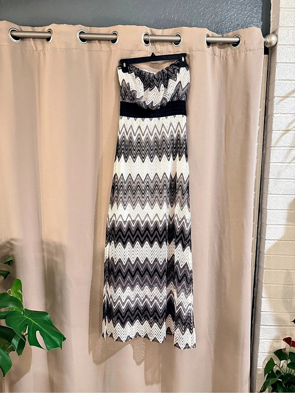 New VANITY Geometric Dress in Black & White Size Medium